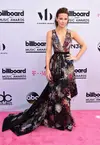 Kate-Beckinsale-Dress-Billboard-Music-Awards-2017.webp