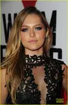 teresa-palmer-nicholas-hoult-warm-bodies-hollywood-premiere-12.webp