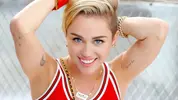 12Miley-Cyrus.webp