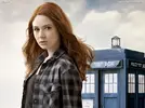 171258-Karen_Gillan-Doctor_Who-TARDIS-Amy_Pond-748x561.webp